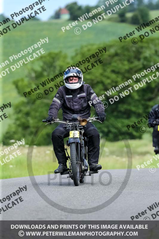 Vintage motorcycle club;eventdigitalimages;no limits trackdays;peter wileman photography;vintage motocycles;vmcc banbury run photographs